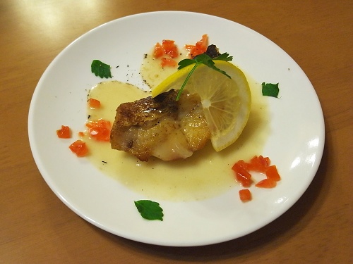 白身魚のガーリックソテー・レモンソース