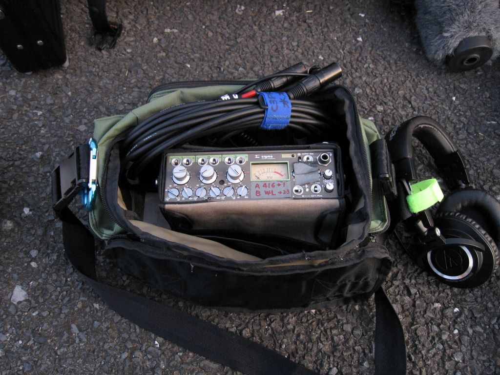 録音部 同録の機材バッグ 見てみますか とある音屋の日常 C3projectスタッフblog