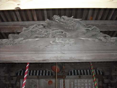 091230石動神社拝殿の龍