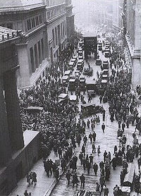 200px-Crowd_outside_nyse 1929.10