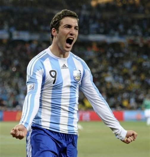 アルゼンチン代表2010ホームユニフォーム9イグアイン