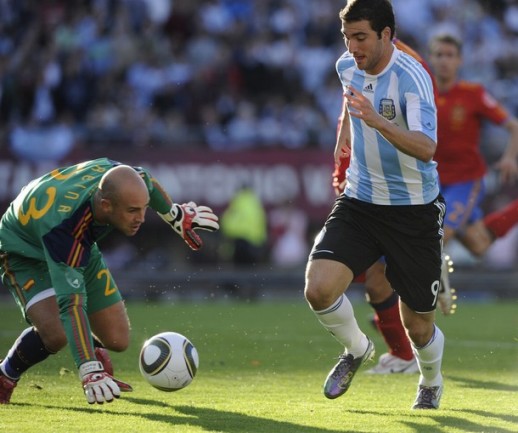アルゼンチン代表2010ホームユニフォーム9イグアイン