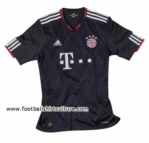 公式サイト - ハイブランドの新作が続々登場 バイエルン・ミュンヘン(Bayern Munchen)10/11サード 応援グッズ