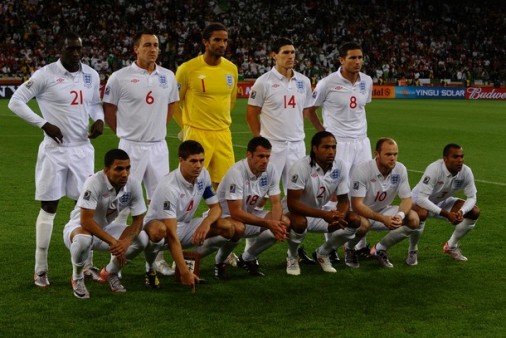 イングランド代表2010ホームユニフォーム集合写真vsアルジェリアWC