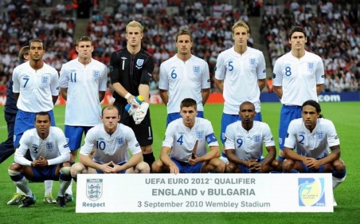イングランド代表集合写真vsブルガリア代表ユーロ2012予選