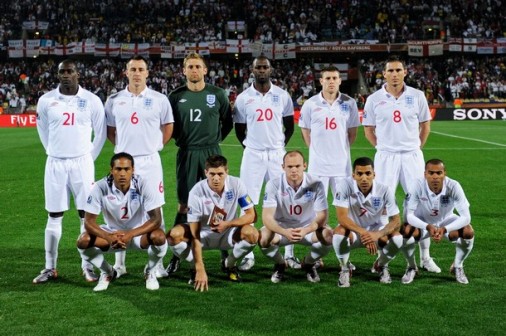 イングランド代表2010ホームユニフォーム集合写真vsアメリカWC