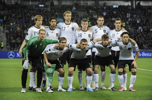 ドイツ代表集合写真vsカザフスタン代表EURO2012予選