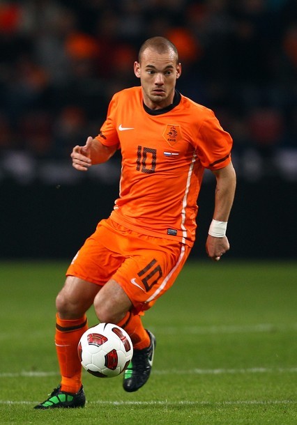 オランダ代表、全身オレンジの2010ホームキットでオーストリアに快勝 