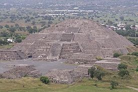 275px-Mexico_Mex_Teotihuacan_PyramidMoon_01.jpg
