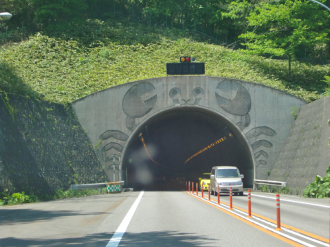 カニのトンネル