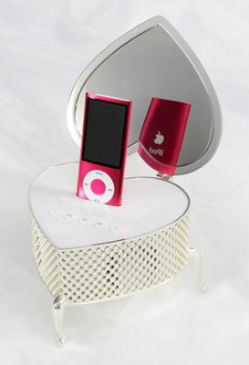 iHeart Jewelry Box Speaker for iPod