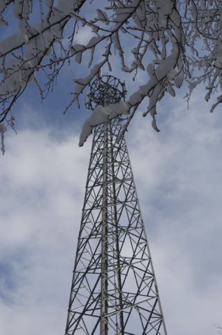 雪の鉄塔