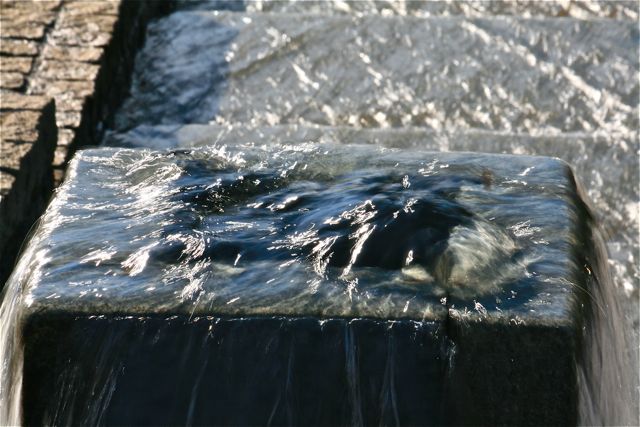 舎人公園の噴水の水5868