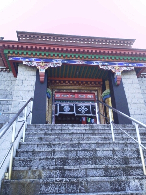 チベット仏教寺院強巴林