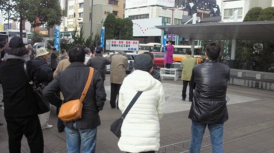 松山駅前坊っちゃん広場で街頭演説