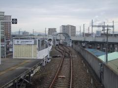 東海交通事業の勝川駅から、中央線側を望みます