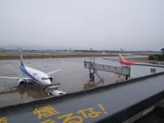 小松空港に到着！…手前は全日空です