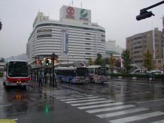 再度着いた徳島駅は、猛烈な雨…